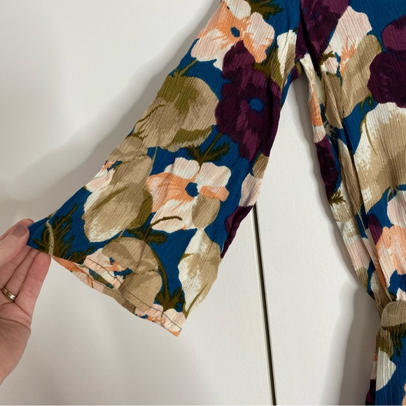 O’Neill Floral Romper with pockets - Picture 3 of 11